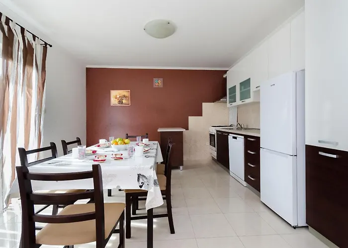 Nada Apartment Palit